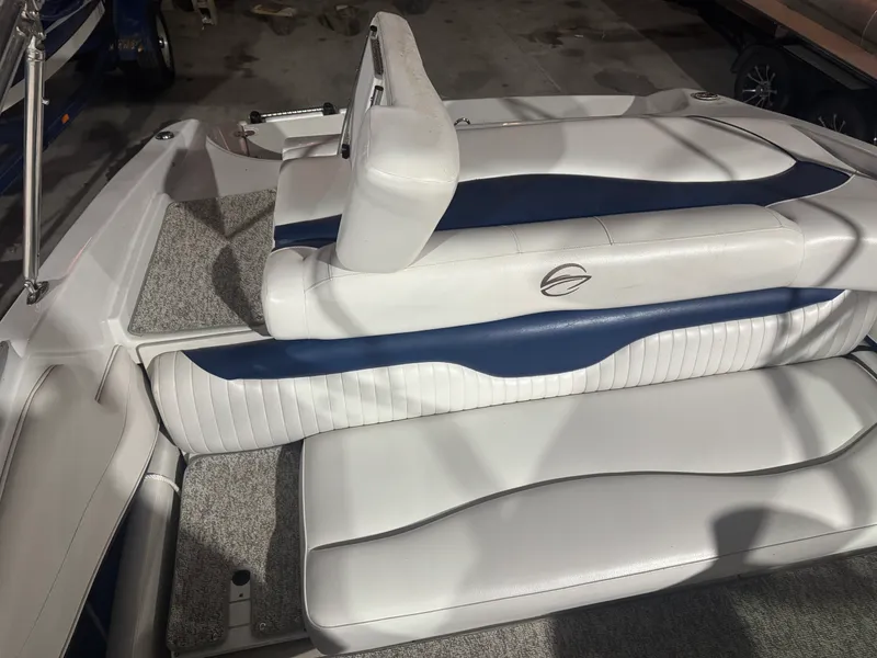 Slide: The Image of Crownline Boats 21SS 2011 - 9