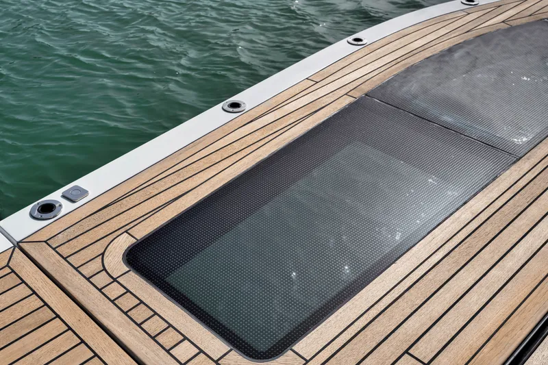 Slide: The Image of Galeon 560 FLY 2025 - 141