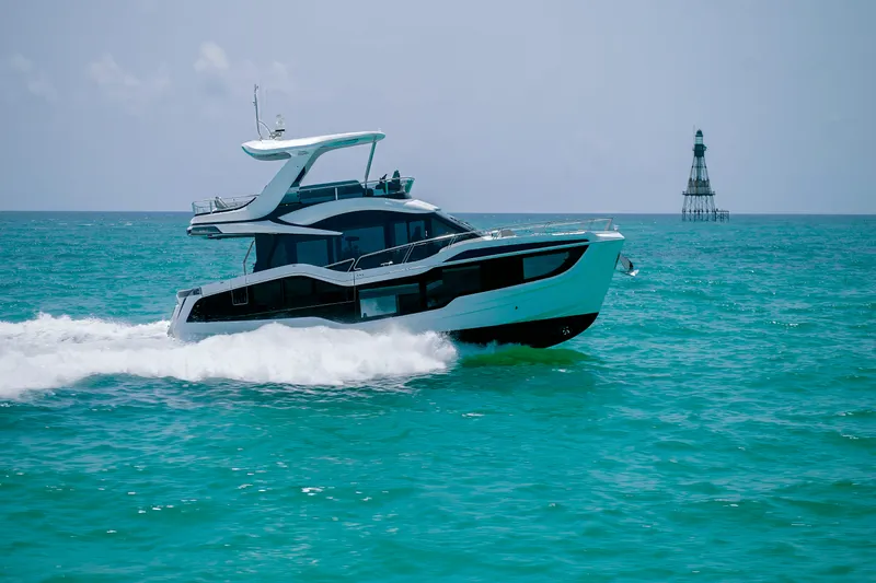 Slide: The Image of Galeon 560 FLY 2025 - 151