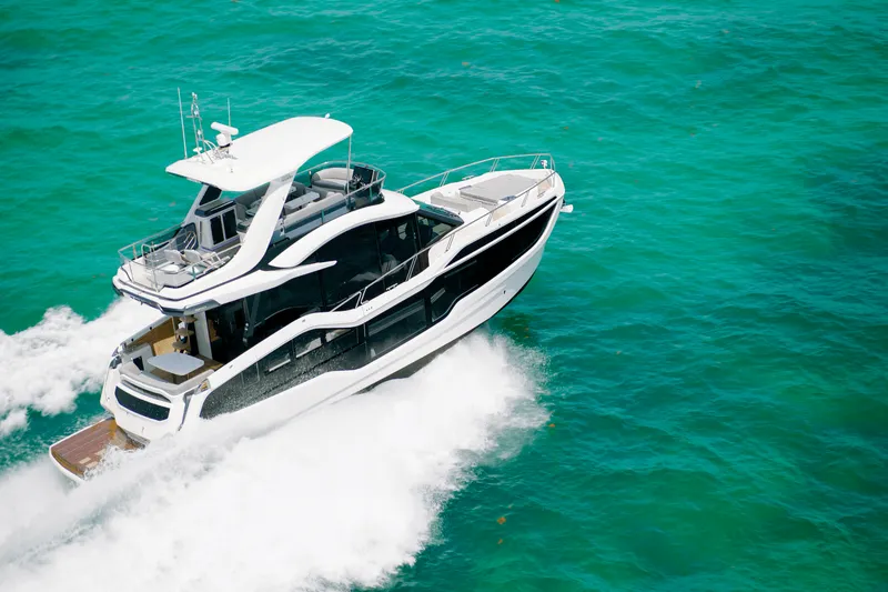 Slide: The Image of Galeon 560 FLY 2025 - 152