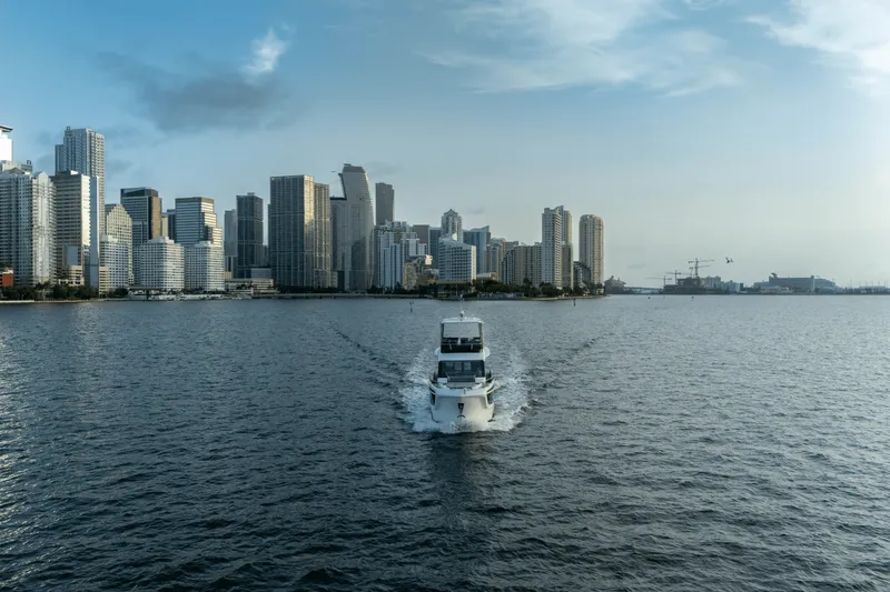 Slide: The Image of Galeon 560 FLY 2025 - 159