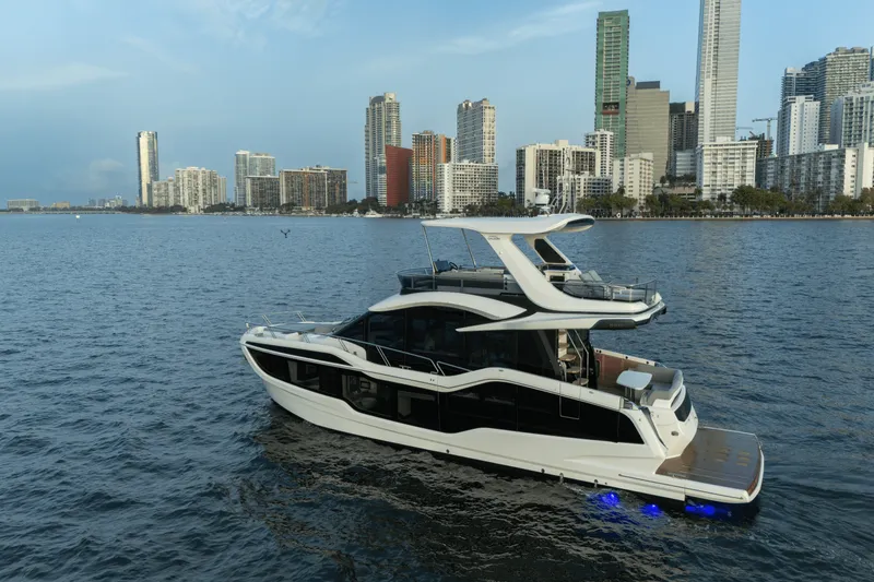 Slide: The Image of Galeon 560 FLY 2025 - 160