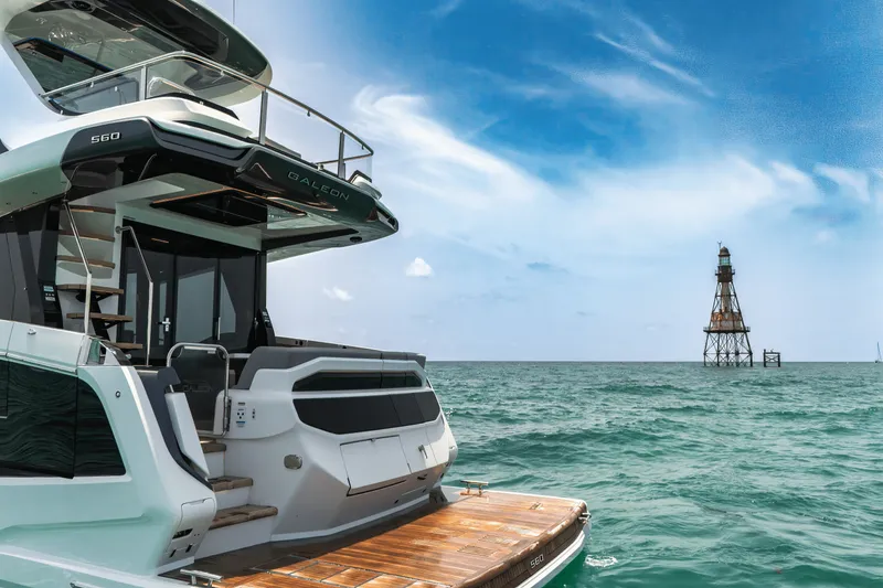 Slide: The Image of Galeon 560 FLY 2025 - 161