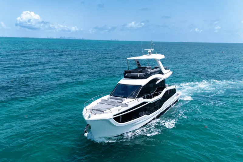 Slide: The Image of Galeon 560 FLY 2025 - 162