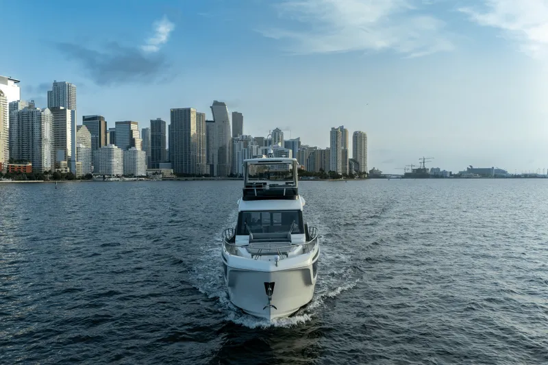 Slide: The Image of Galeon 560 FLY 2025 - 164