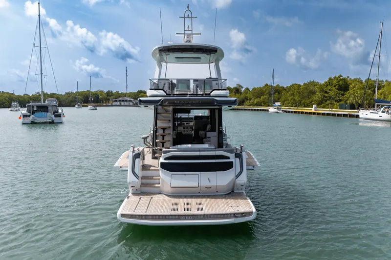 Slide: The Image of Galeon 560 FLY 2025 - 166