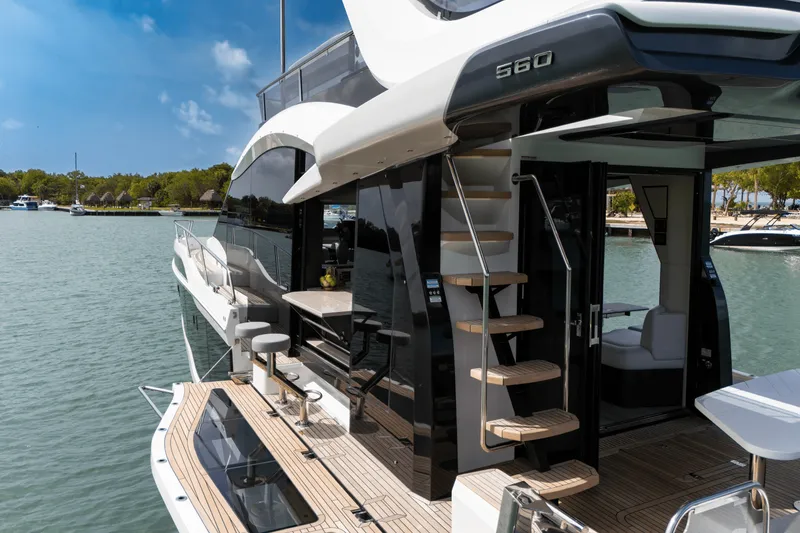 Slide: The Image of Galeon 560 FLY 2025 - 175