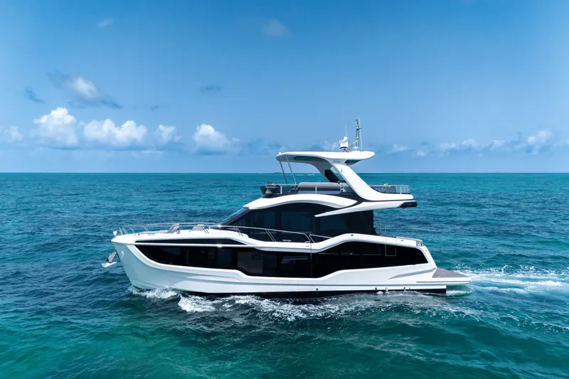 Slide: The Image of Galeon 560 FLY 2025 - 176