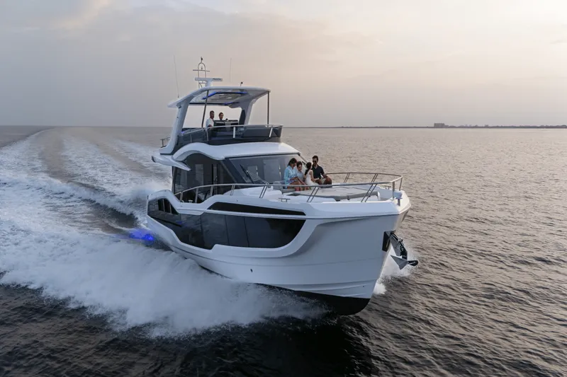 Slide: The Image of Galeon 560 FLY 2025 - 191