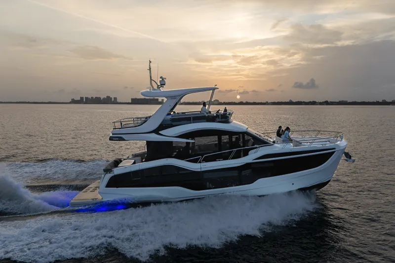 Slide: The Image of Galeon 560 FLY 2025 - 192