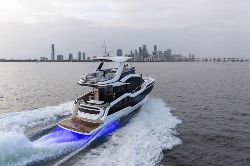 Slide: The Image of Galeon 560 FLY 2025 - 193