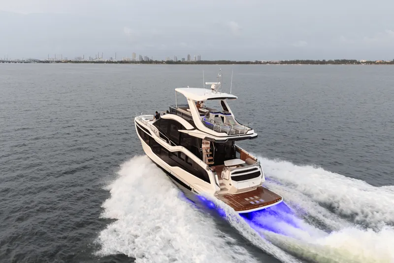Slide: The Image of Galeon 560 FLY 2025 - 194