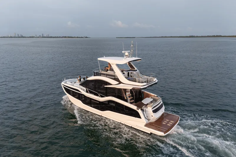 Slide: The Image of Galeon 560 FLY 2025 - 197