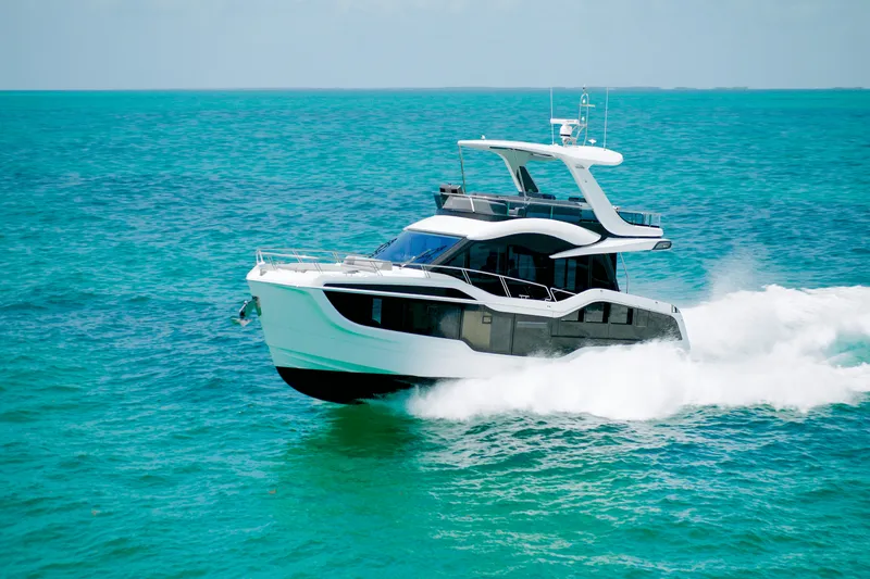 Slide: The Image of Galeon 560 FLY 2025 - 2
