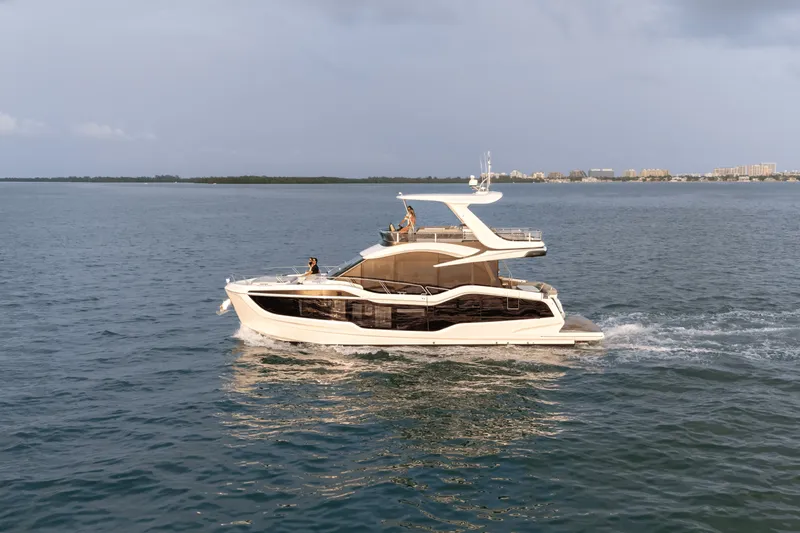 Slide: The Image of Galeon 560 FLY 2025 - 201