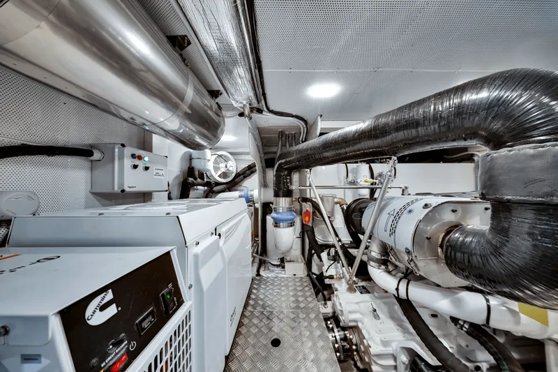 Slide: The Image of Galeon 560 FLY 2025 - 211