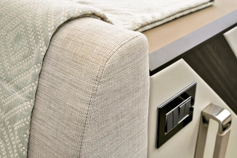 Slide: The Image of Galeon 560 FLY 2025 - 221