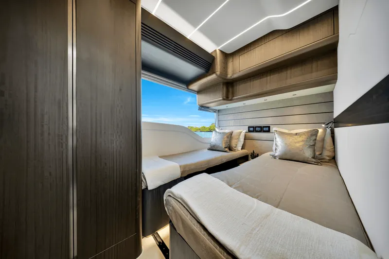 Slide: The Image of Galeon 560 FLY 2025 - 26