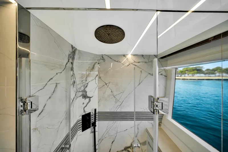 Slide: The Image of Galeon 560 FLY 2025 - 272