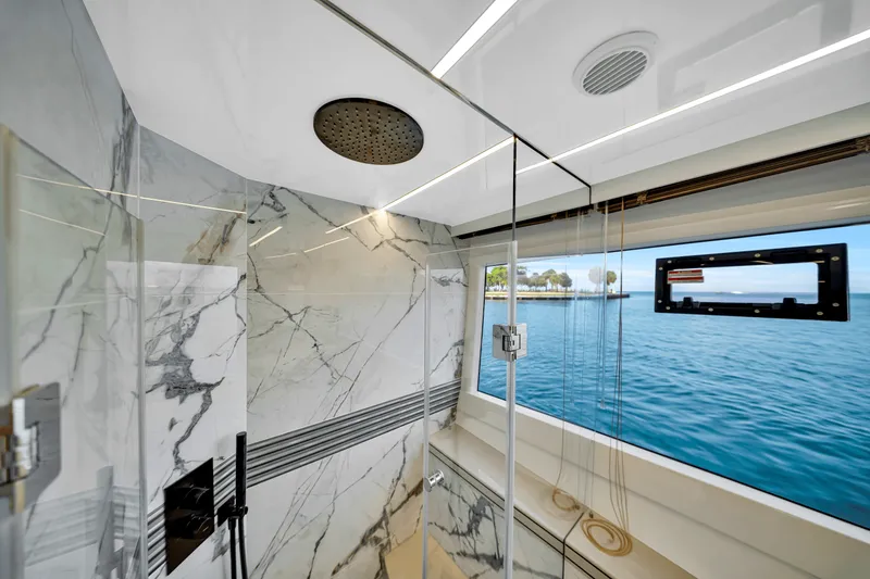 Slide: The Image of Galeon 560 FLY 2025 - 276