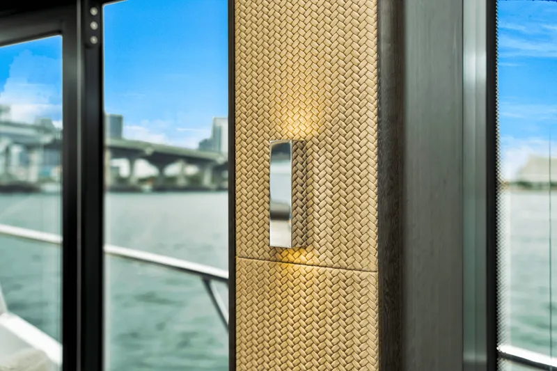 Slide: The Image of Galeon 560 FLY 2025 - 29