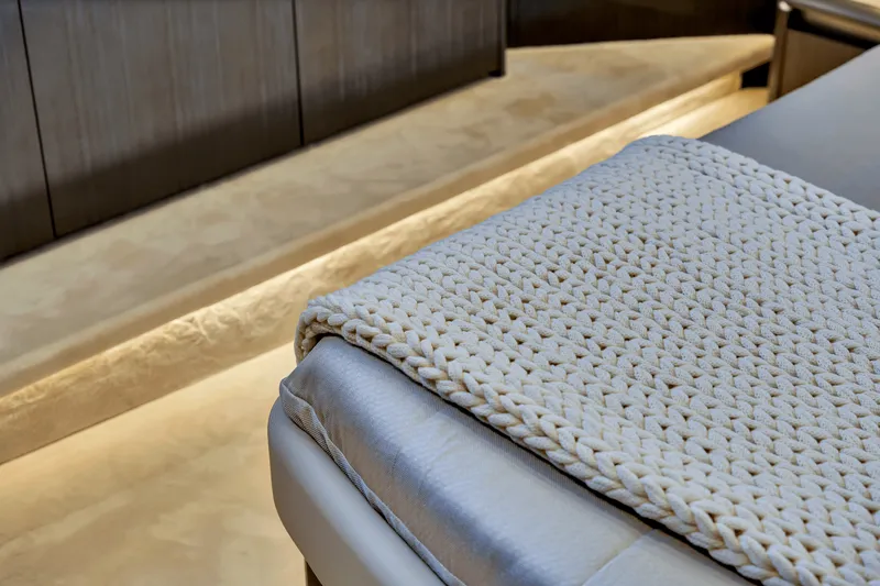 Slide: The Image of Galeon 560 FLY 2025 - 292