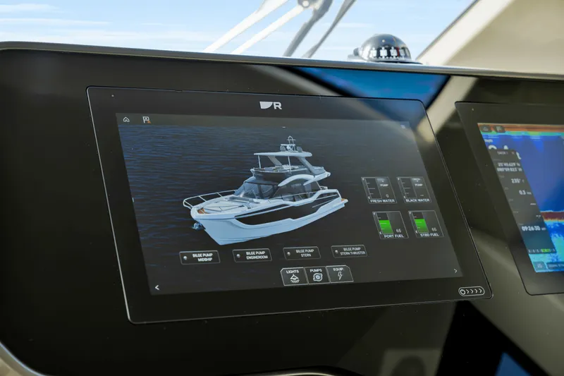 Slide: The Image of Galeon 560 FLY 2025 - 79