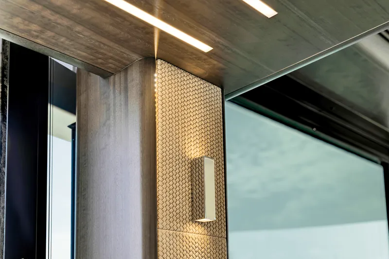 Slide: The Image of Galeon 560 FLY 2025 - 86