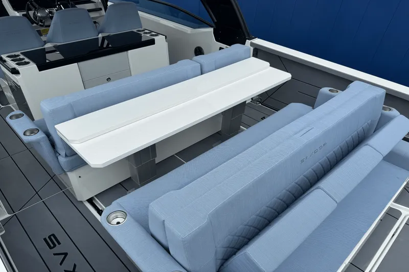 Slide: The Image of Saxdor 320 GTO 2025 - 19