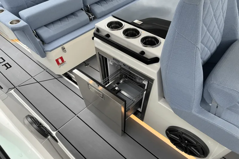 Slide: The Image of Saxdor 320 GTO 2025 - 29