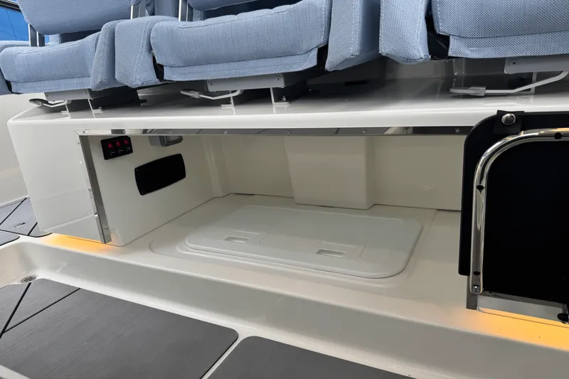 Slide: The Image of Saxdor 320 GTO 2025 - 39