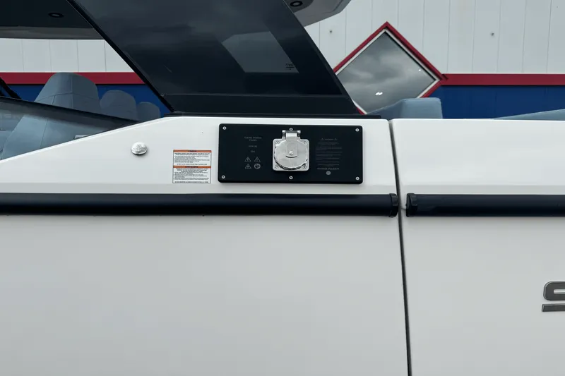 Slide: The Image of Saxdor 320 GTO 2025 - 5