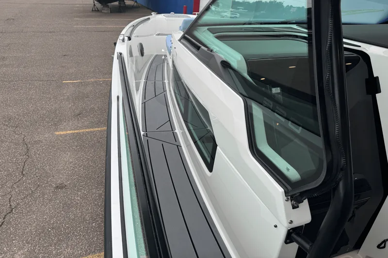 Slide: The Image of Saxdor 320 GTO 2025 - 61