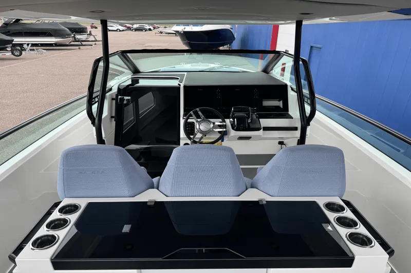 Slide: The Image of Saxdor 320 GTO 2025 - 35