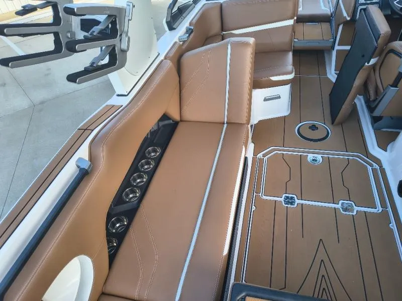 Slide: The Image of Supra SUPRA SE 550 2023 - 12