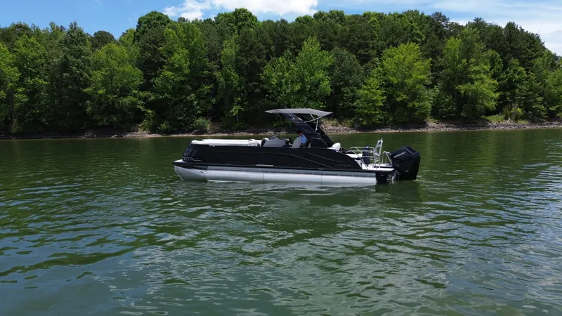 Slide: The Image of Harris GRAND MARINER 250 2026 - 1