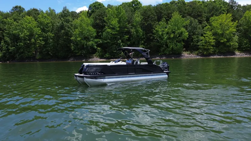 Slide: The Image of Harris GRAND MARINER 250 2026 - 15