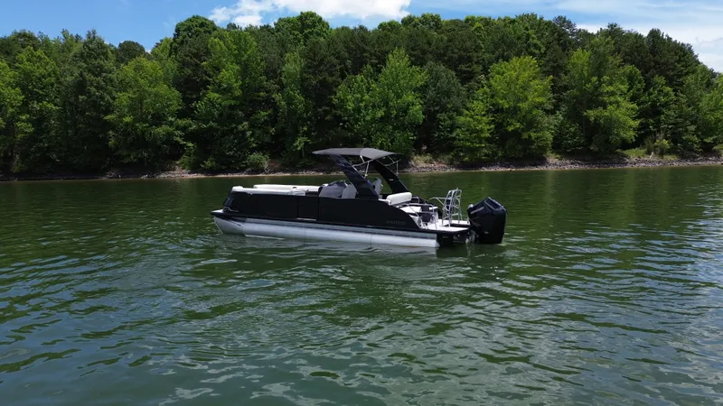 Slide: The Image of Harris GRAND MARINER 250 2026 - 2