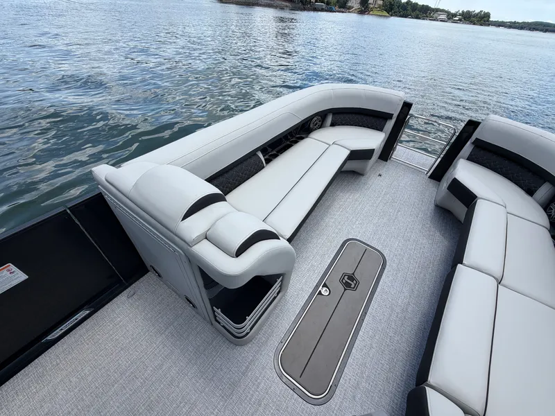 Slide: The Image of Harris GRAND MARINER 250 2026 - 20