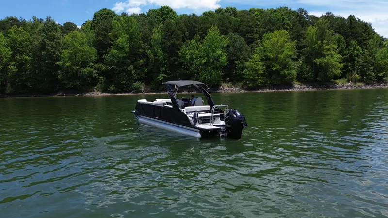 Slide: The Image of Harris GRAND MARINER 250 2026 - 3
