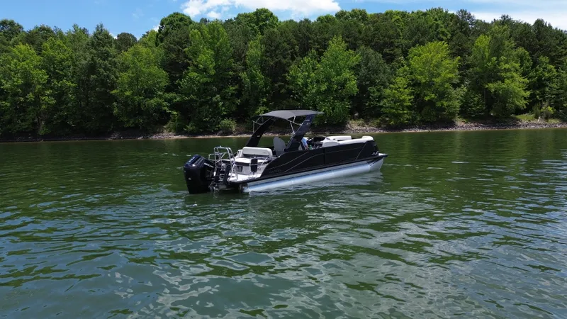 Slide: The Image of Harris GRAND MARINER 250 2026 - 7