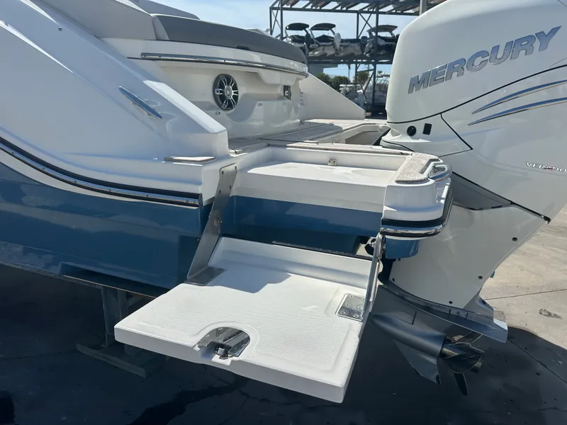 Slide: The Image of Sea Ray 310 SLX OB 2022 - 6