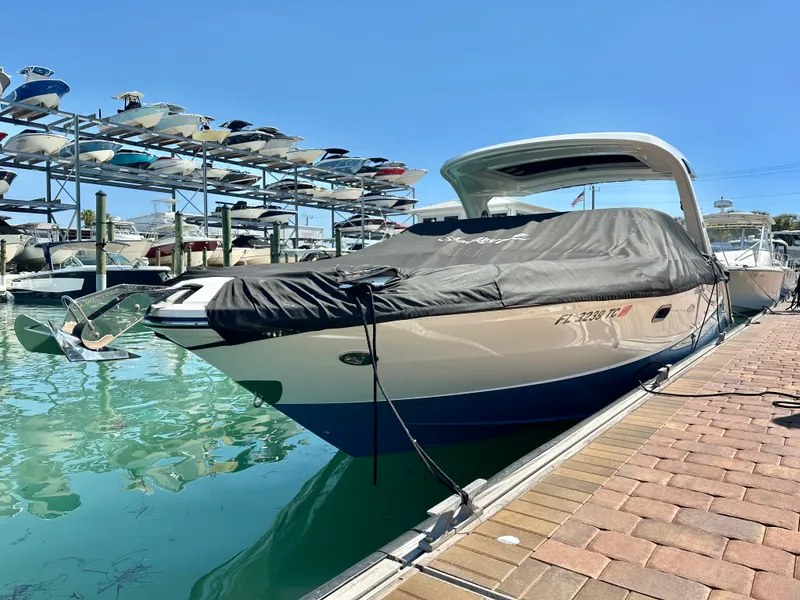 Slide: The Image of Sea Ray 310 SLX OB 2022 - 8