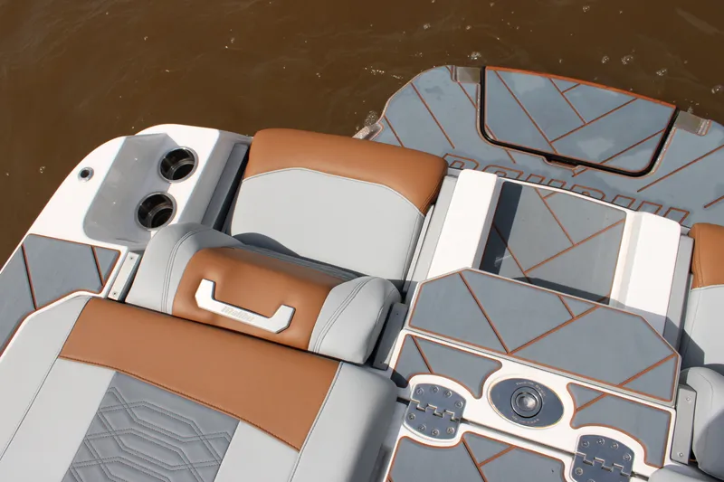 Slide: The Image of Malibu 26LSV 2024 - 37
