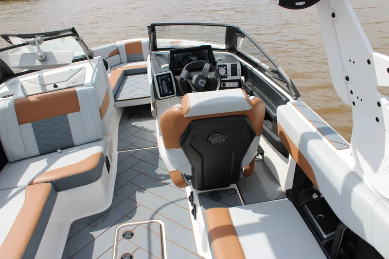 Slide: The Image of Malibu 26LSV 2024 - 24