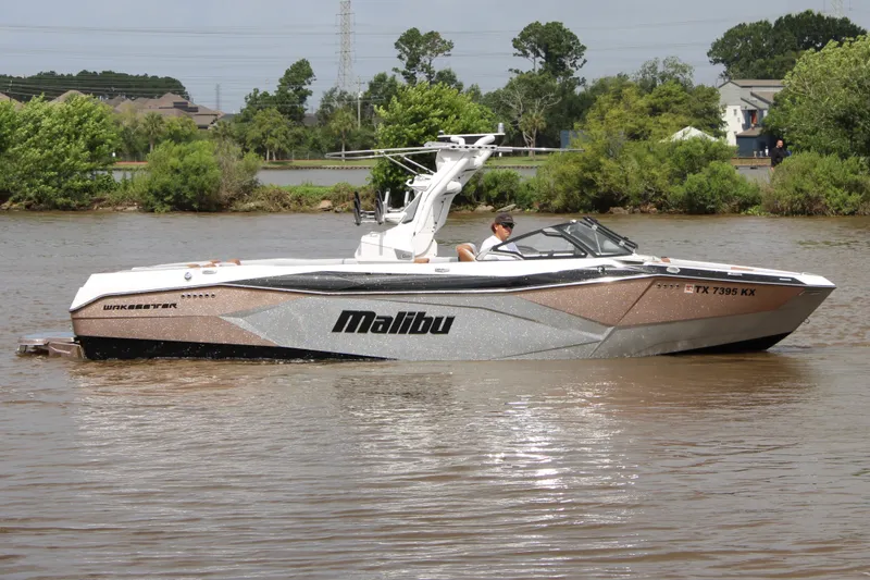 Slide: The Image of Malibu 26LSV 2024 - 6