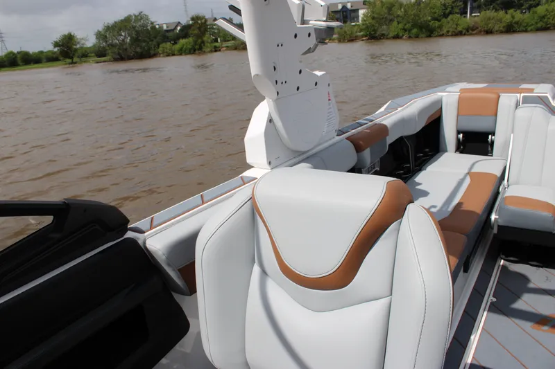 Slide: The Image of Malibu 26LSV 2024 - 29