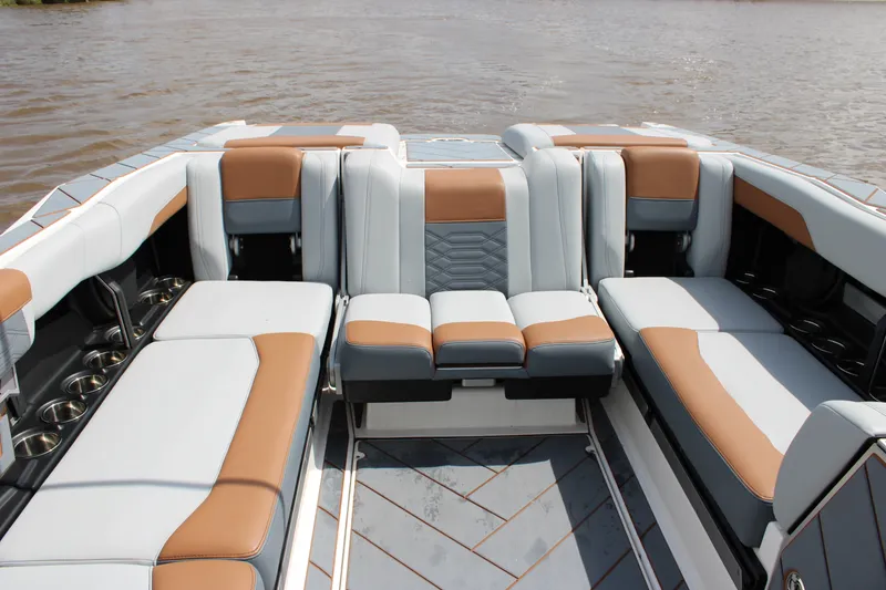 Slide: The Image of Malibu 26LSV 2024 - 55