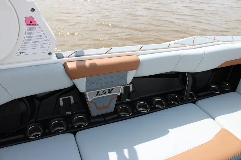Slide: The Image of Malibu 26LSV 2024 - 45