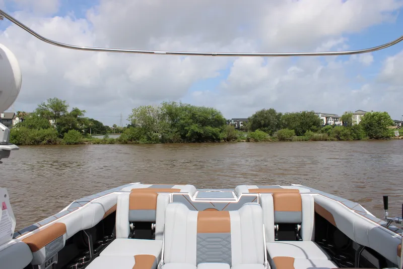 Slide: The Image of Malibu 26LSV 2024 - 23